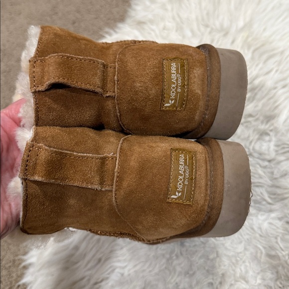 Koolaburra Short Chestnut Brown Suede Style # 1015209 Women's Size 9 Boots - Picture 5 of 8
